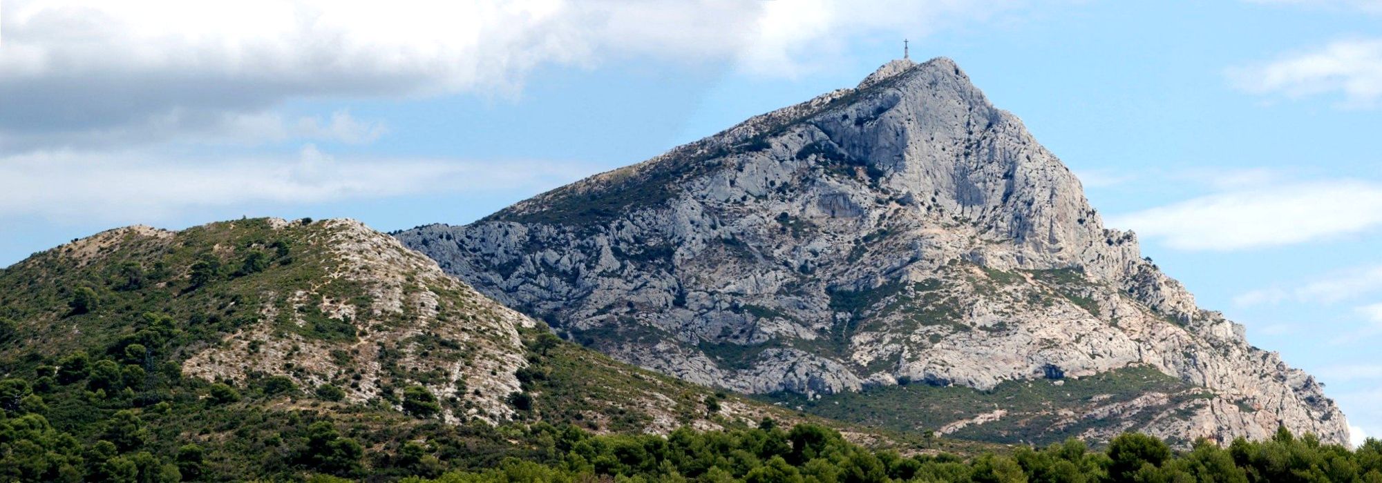 Fonds d'cran Nature Montagnes La Ste victoire