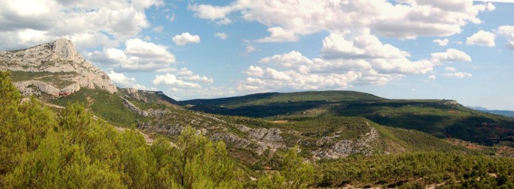 Fonds d'cran Nature Montagnes La Ste victoire