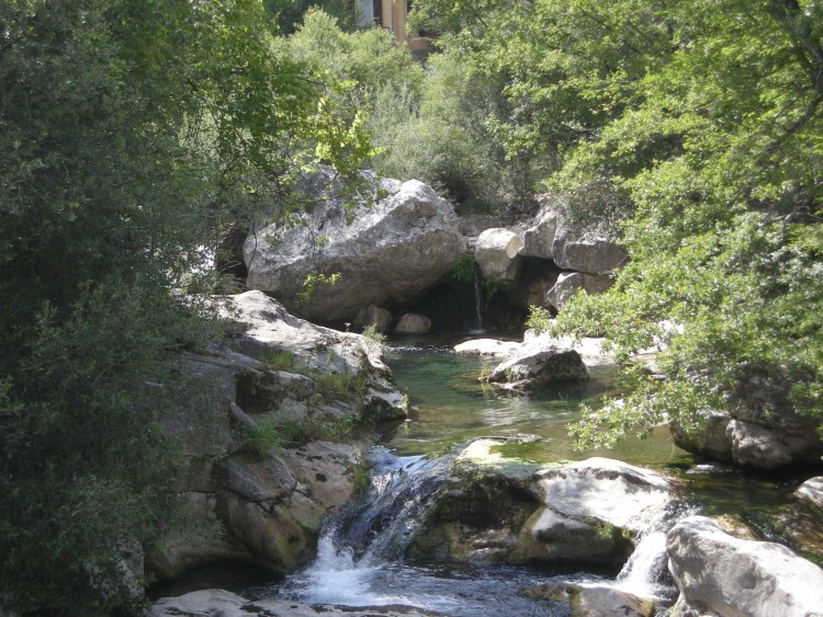 Fonds d'cran Nature Fleuves - Rivires - Torrents les gorges du loup