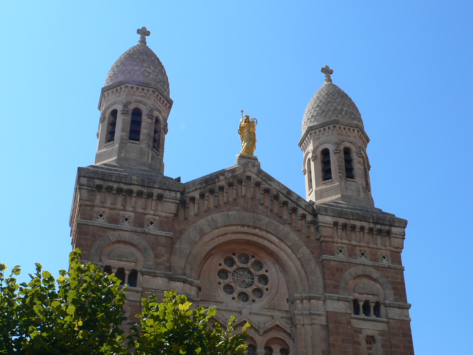 Wallpapers Constructions and architecture Religious Buildings Basilique Notre Dame de la Victoire  St Raphal (Var)