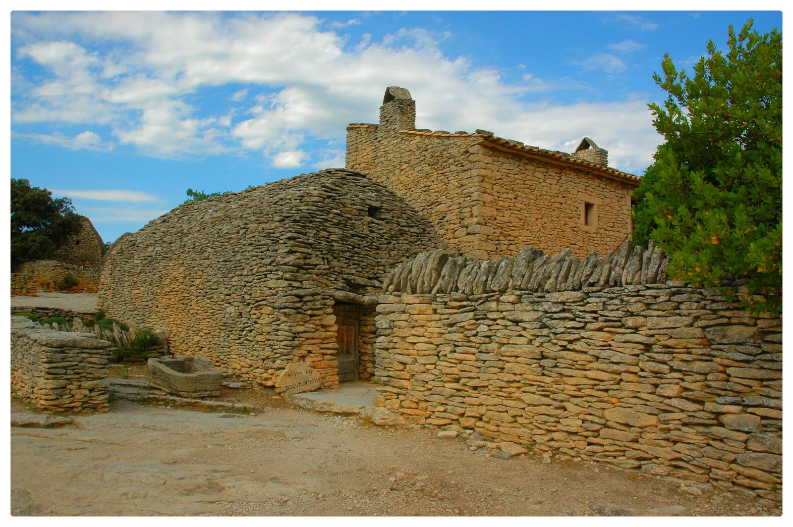 Wallpapers Constructions and architecture Ruins les bories luberon