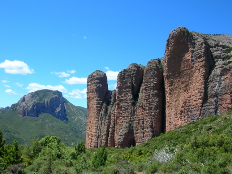 Fonds d'cran Voyages : Europe Espagne Mallos de Riglos