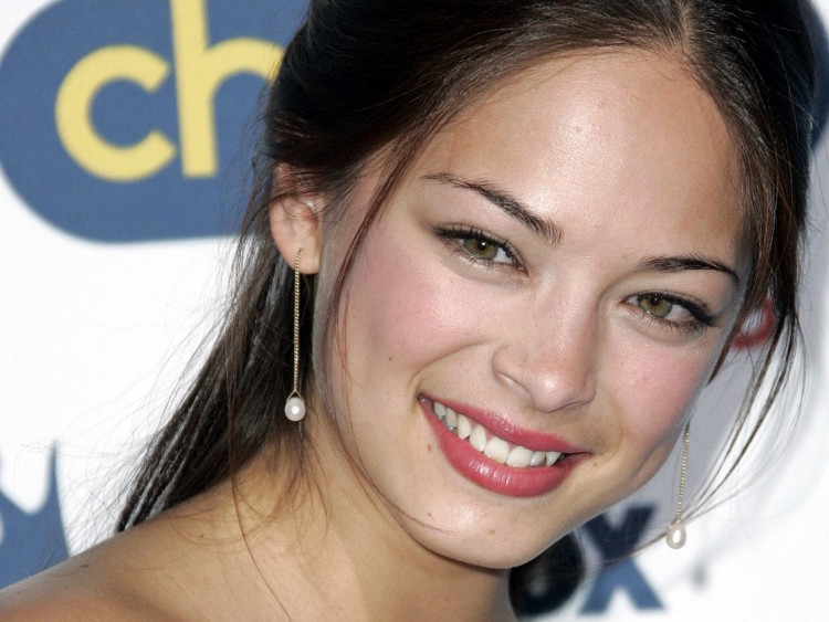 Fonds d'cran Clbrits Femme Kristin Kreuk kristin kreuk