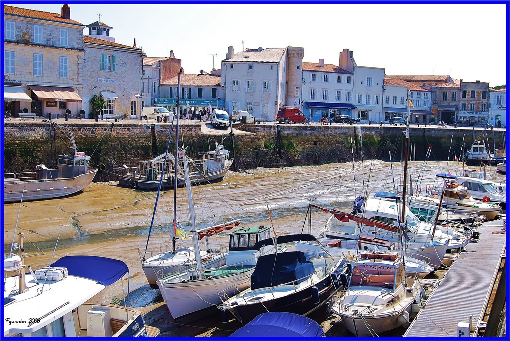 Wallpapers Constructions and architecture Harbours - Docks Le port de St Martin de R.