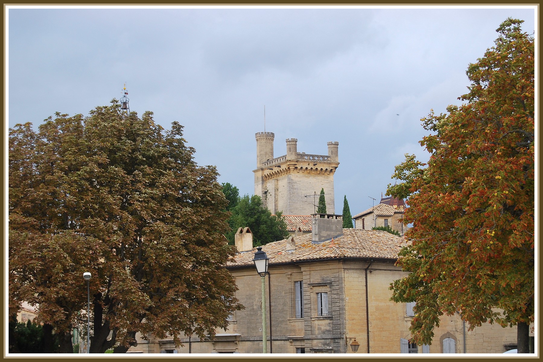 Wallpapers Trips : Europ France > Languedoc-Roussillon Uzs (Gard)