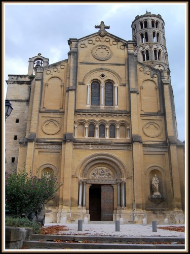 Fonds d'cran Constructions et architecture Edifices Religieux Eglise  Uzs (Gard)