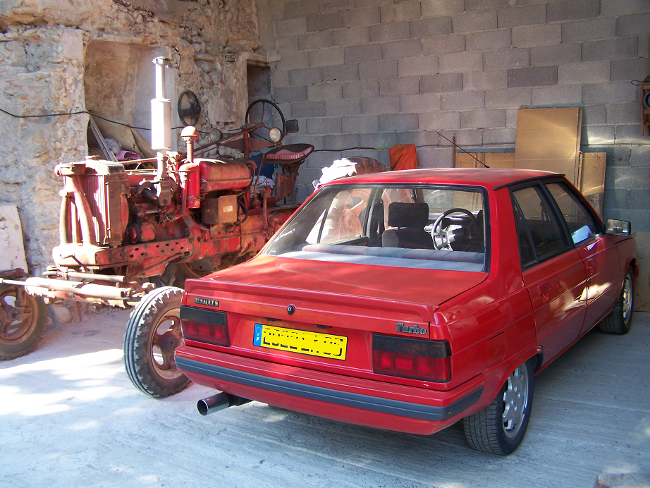 Fonds d'cran Voitures Renault Renault 9 turbo