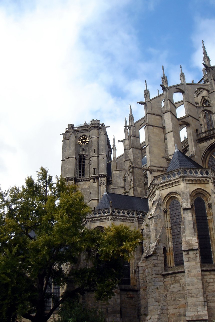 Fonds d'cran Constructions et architecture Edifices Religieux Cathdrale saint julien 