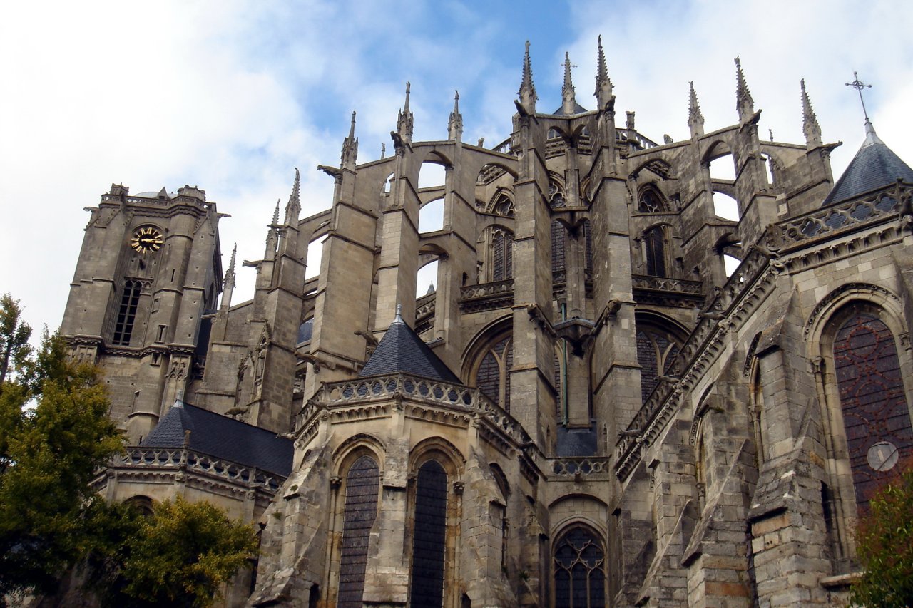 Fonds d'cran Constructions et architecture Edifices Religieux Cathdrale saint julien 