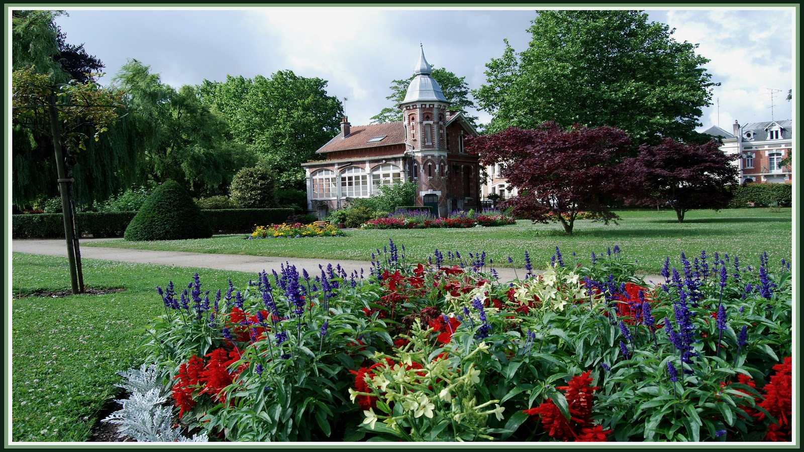 Fonds d'cran Nature Parcs - Jardins Les Champs-Elyses  St-Quentin (02)