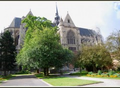 Fonds d'cran Constructions et architecture Basilique de Saint-Quentin (02)