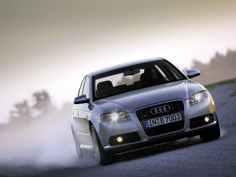 Fonds d'cran Voitures Audi Audi S4 (2005)