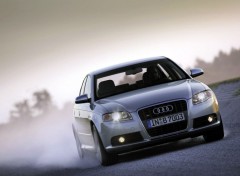 Fonds d'cran Voitures Audi S4 (2005)