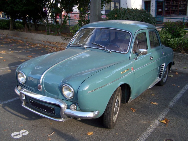 Fonds d'cran Voyages : Europe France > Ile-de-France Renault Ondine