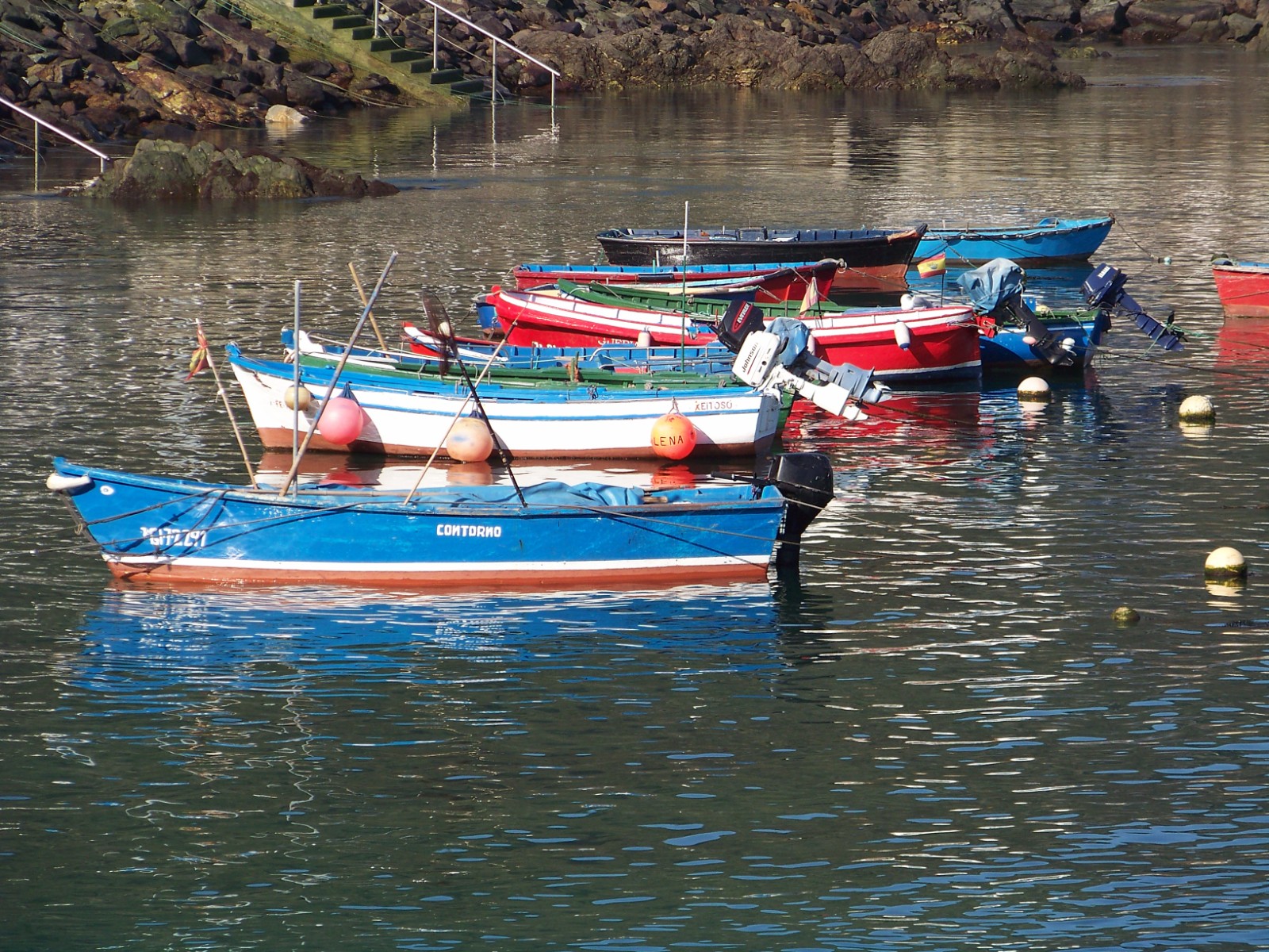 Fonds d'cran Bateaux Bateaux  moteur Cudillero, Asturias.