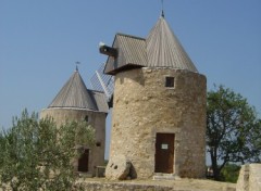 Fonds d'cran Constructions et architecture Moulin de Rgusse (Var)