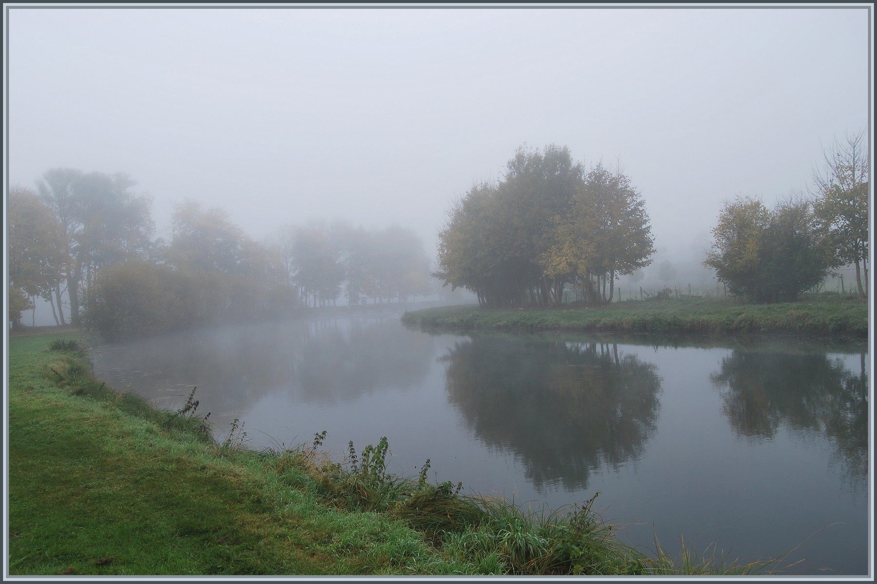 Fonds d'cran Nature Saisons - Automne Brumes automnales sur le canal