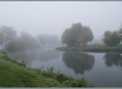 Fonds d'cran Nature Brumes automnales sur le canal