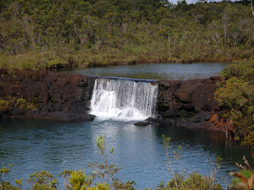 Fonds d'cran Nature Paysages chute de la madeleine NC