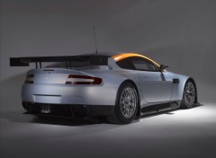 Fonds d'cran Voitures Aston Martin Vantage GT2