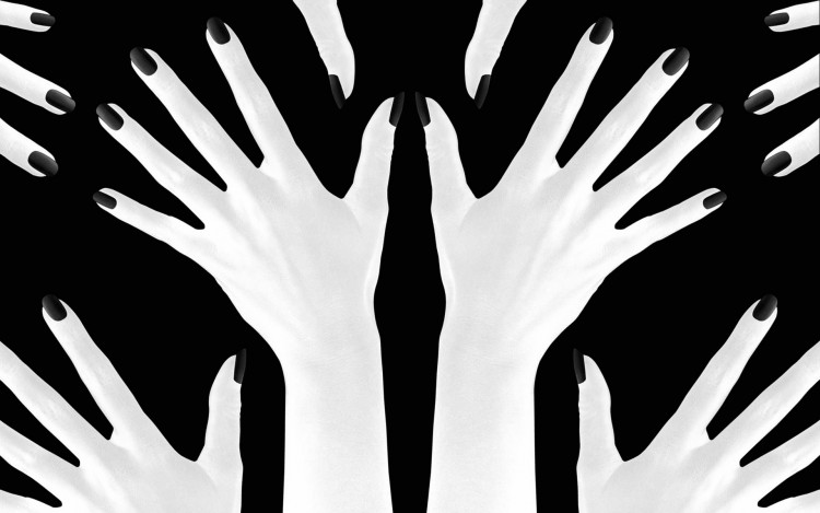 Fonds d'cran Art - Numrique Body Art white hands