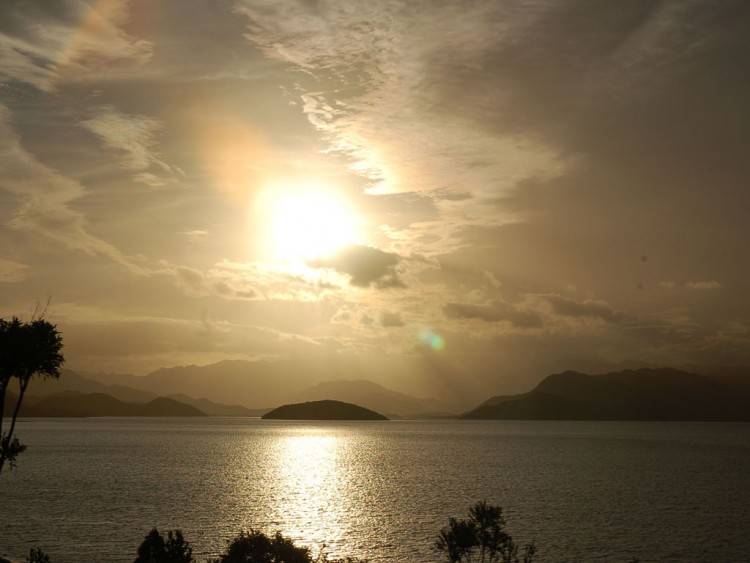 Fonds d'cran Nature Mers - Ocans - Plages coucher de soleil