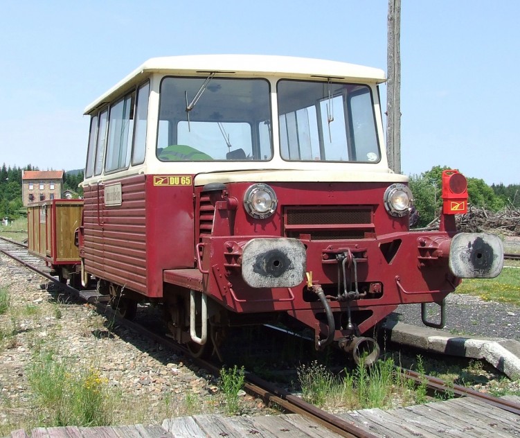 Fonds d'cran Transports divers Trains TRANSPORT DE TOURISTES A DECOUVERT