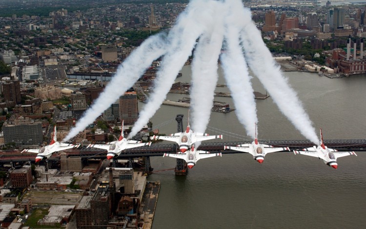 Wallpapers Planes Airshows F-16 Fighting Falcons U.S. Air Force Thunderbirds over New York City