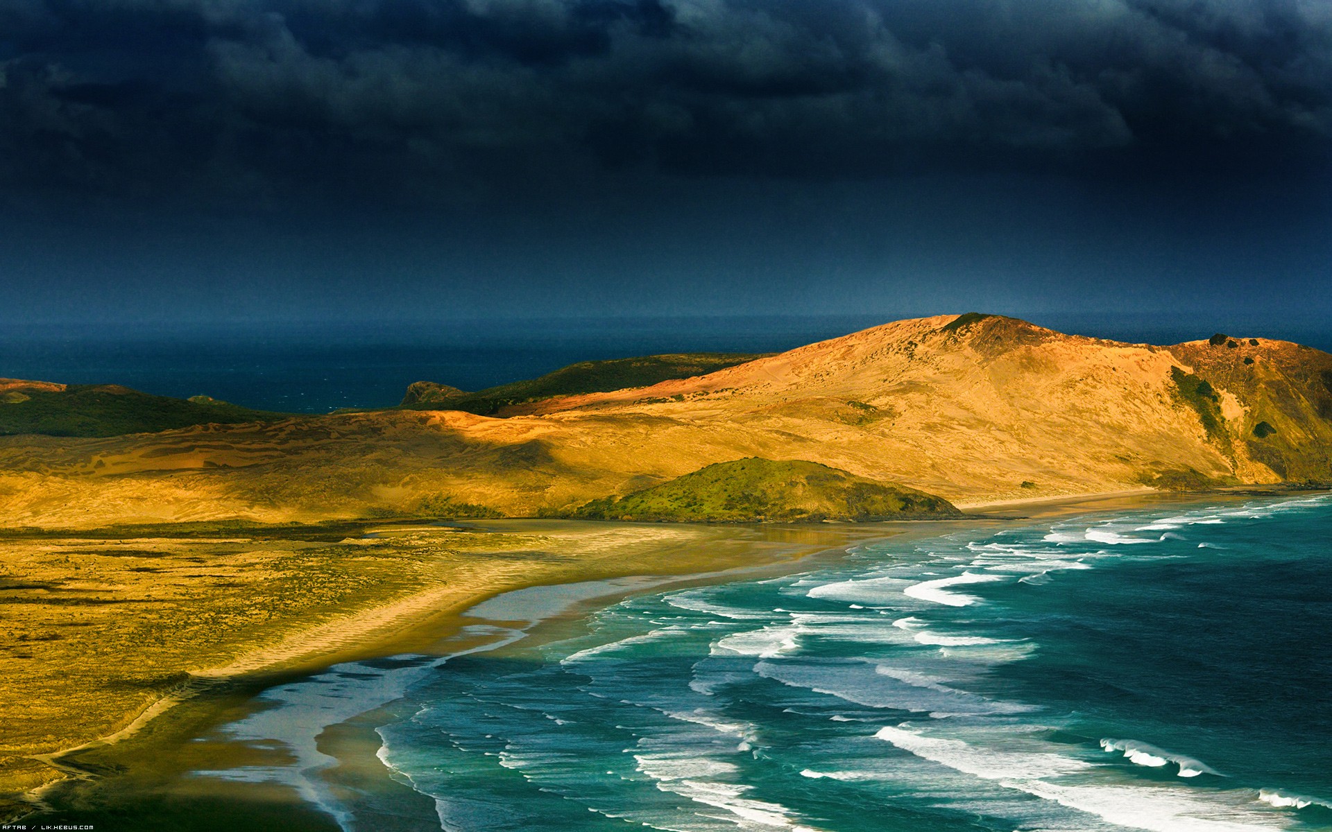 Fonds d'cran Nature Mers - Ocans - Plages Plage sauvage