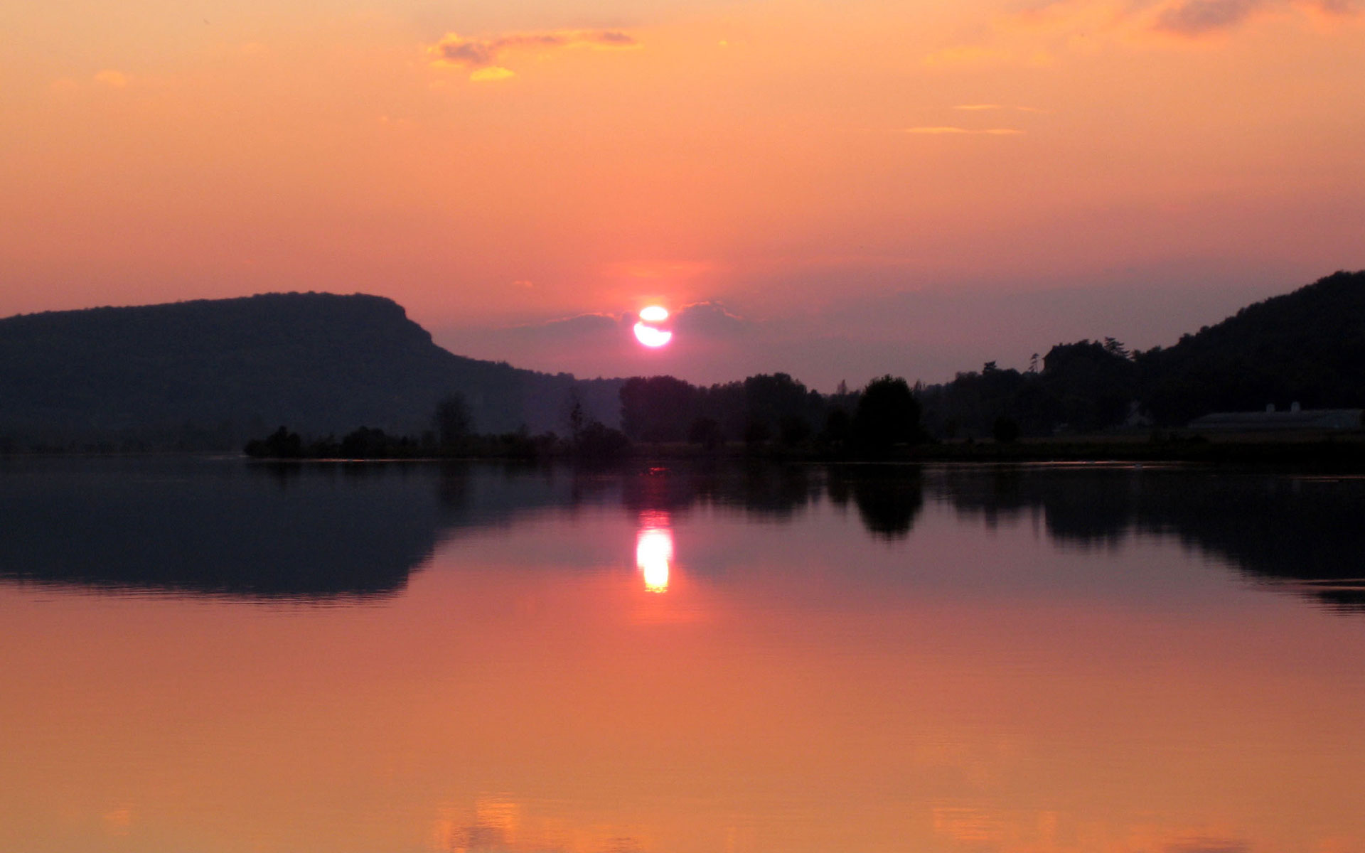 Fonds d'cran Nature Couchers et levers de Soleil .