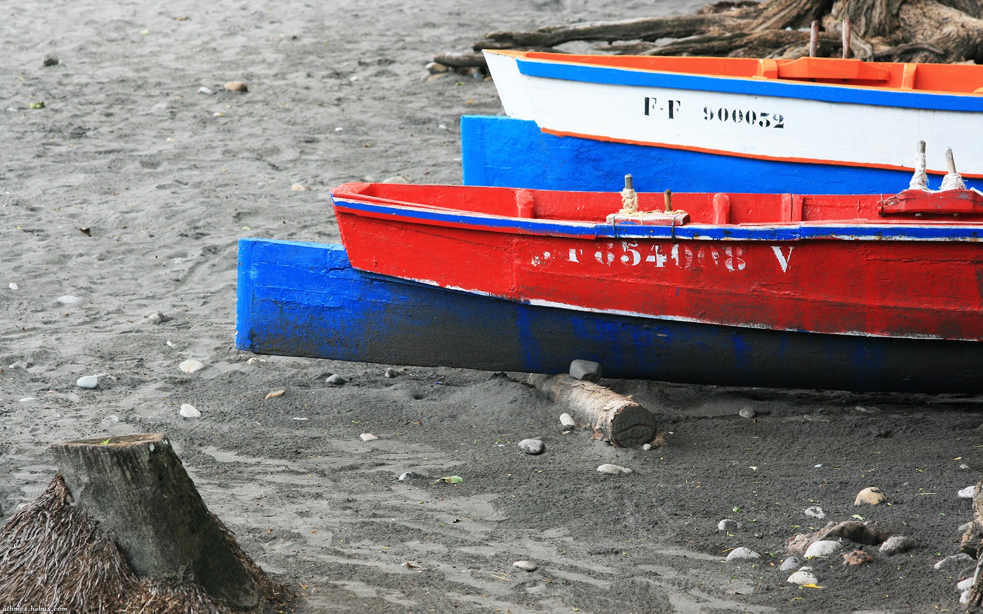 Wallpapers Boats Small Boats - Canoes Barques de pcheurs martiniquais