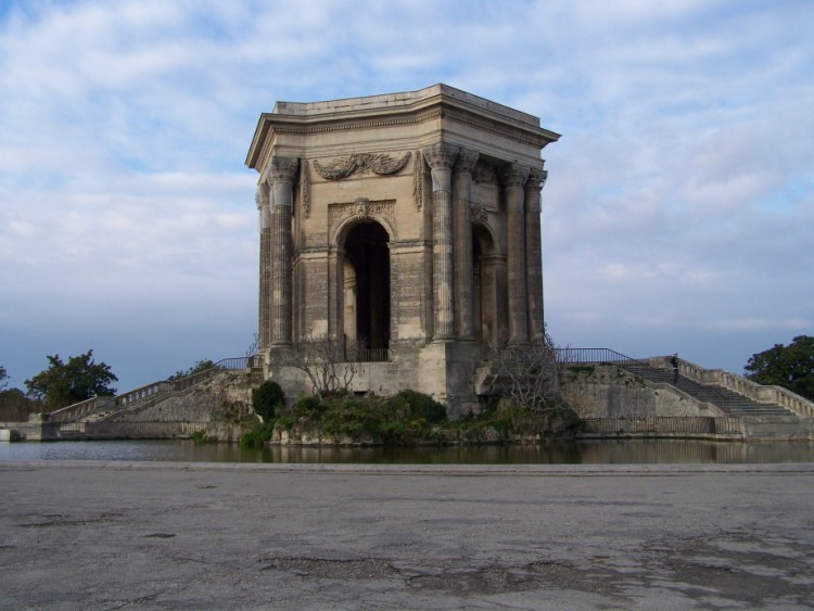 Fonds d'cran Voyages : Europe France > Languedoc-Roussillon Chteau d'eau