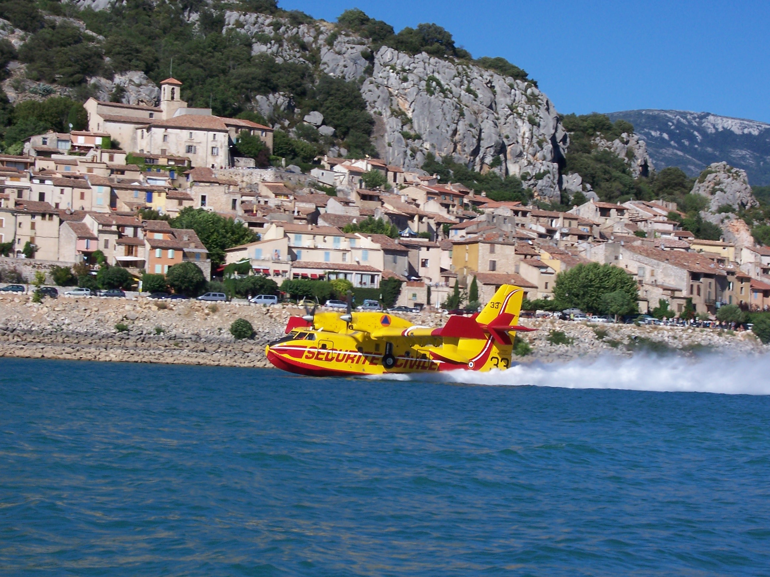 Fonds d'cran Avions Canadairs canadair cope a beauduen