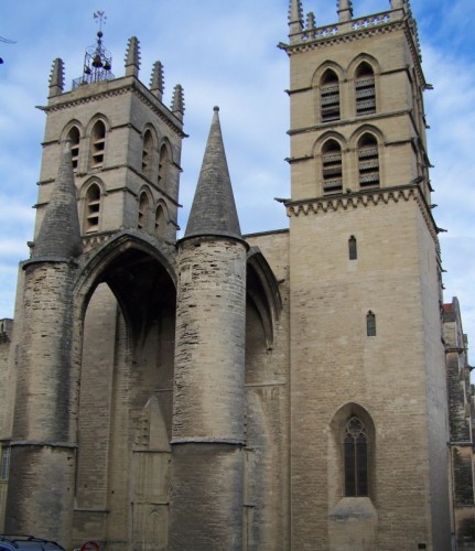 Fonds d'cran Constructions et architecture Edifices Religieux Cathtrale Saint Pierre