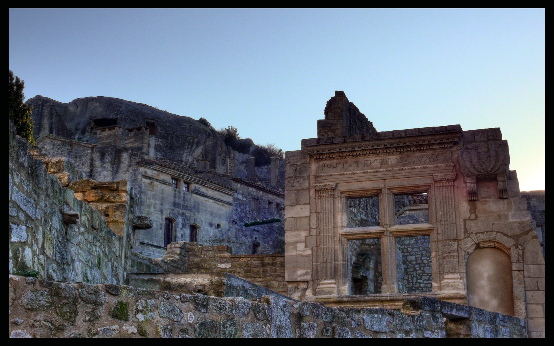 Wallpapers Constructions and architecture Cities - Towns Les Baux de Provence