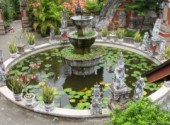 Wallpapers Nature Jardin d'un temple bouddhiste balanais