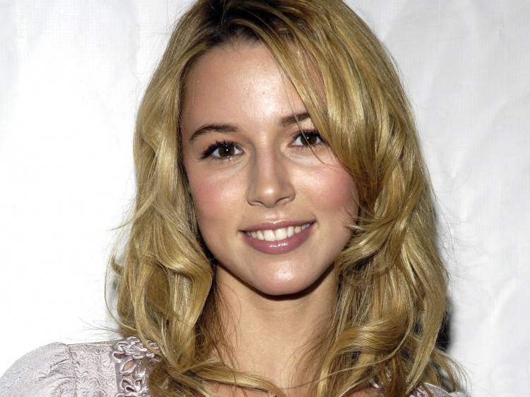 Fonds d'cran Clbrits Femme Alona Tal Wallpaper N222720