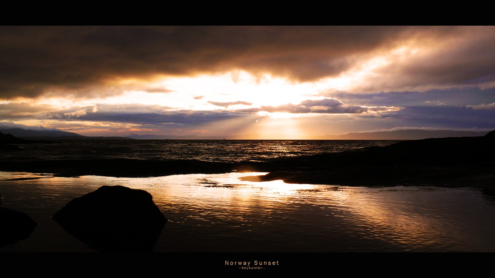 Fonds d'cran Nature Couchers et levers de Soleil Norway Sunset