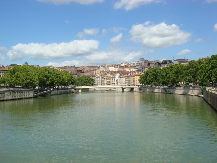 Fonds d'cran Nature Fleuves - Rivires - Torrents Le rhne.