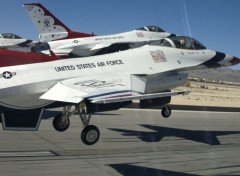 Fonds d'cran Avions Thunderbirds Take off