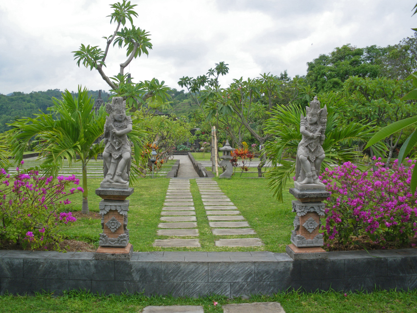 Fonds d'cran Voyages : Asie Bali Temple bouddhiste balinais