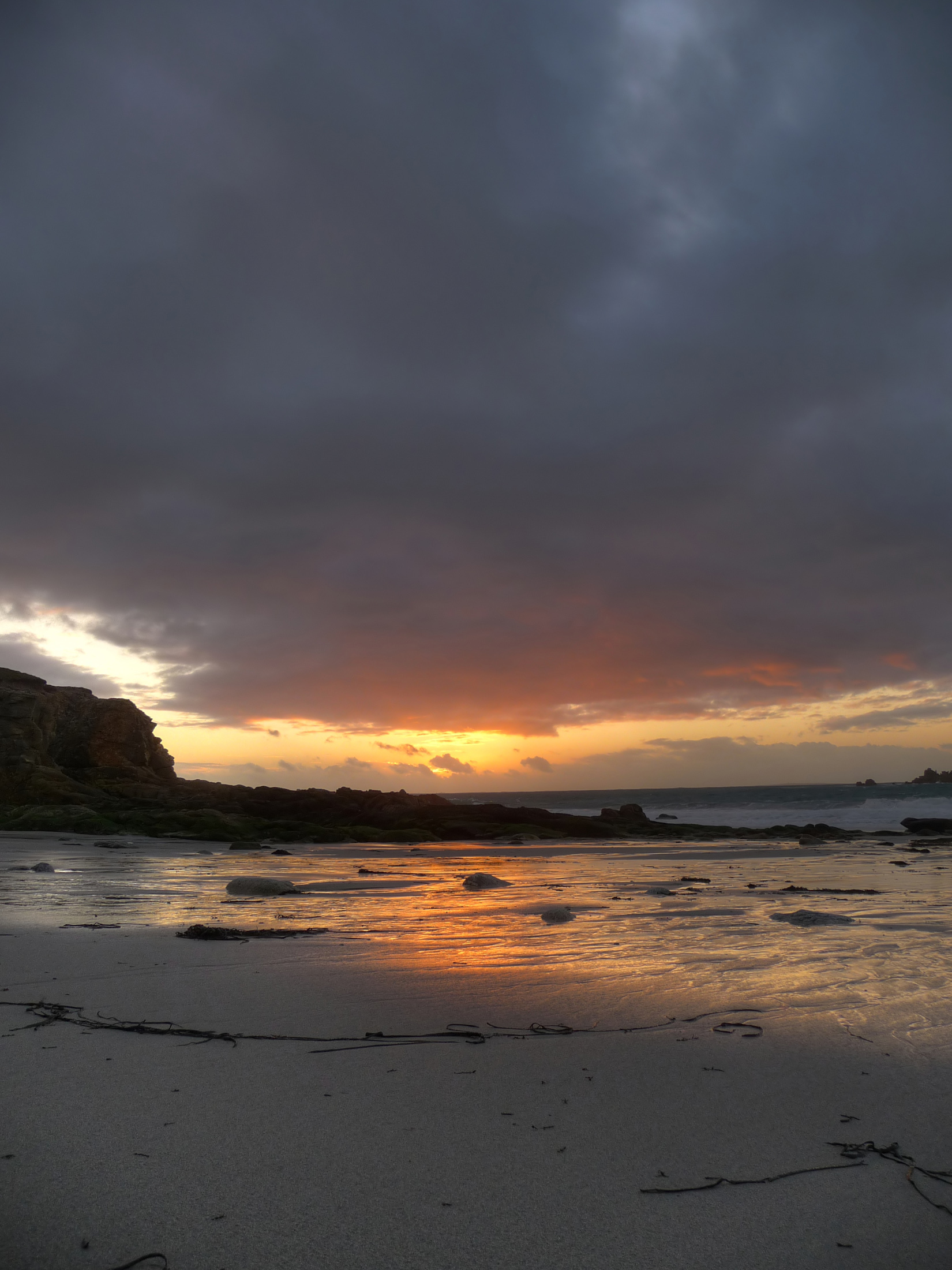 Fonds d'cran Nature Couchers et levers de Soleil Coucher de soleil plage de Porstvign