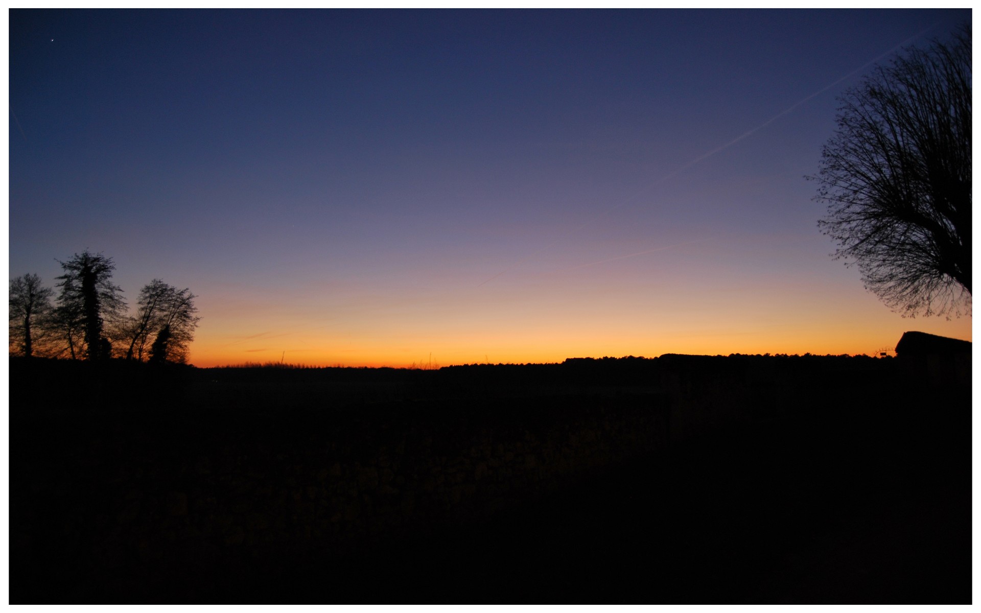 Fonds d'cran Nature Couchers et levers de Soleil lumieres de nuit