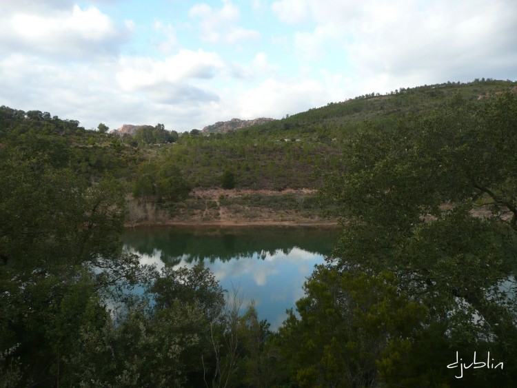 Fonds d'cran Nature Eau - Reflets un ciel lgant s'admirait