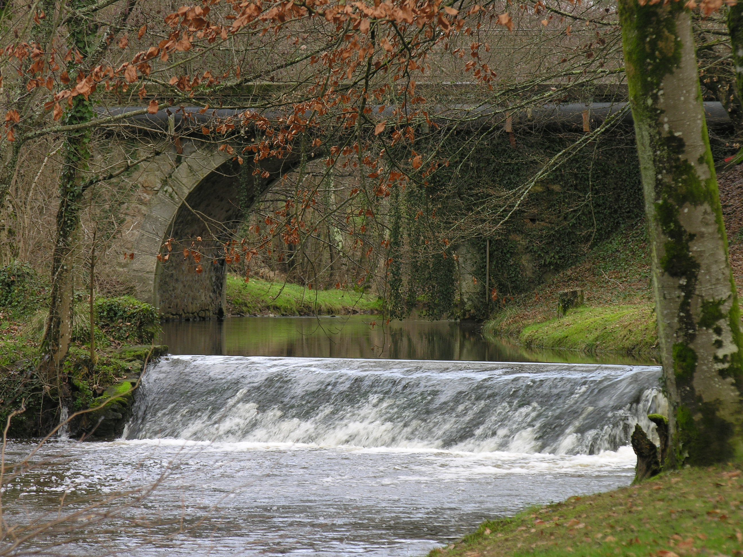 Fonds d'cran Nature Cascades - Chutes Cascadoux