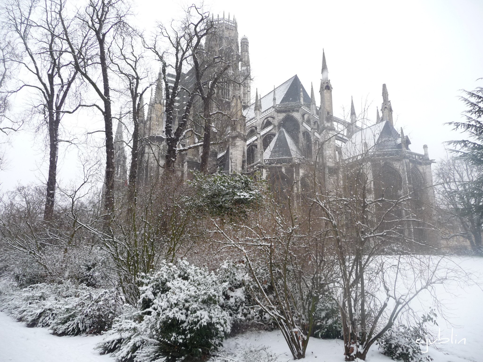 Fonds d'cran Nature Saisons - Hiver la parfaite blancheur