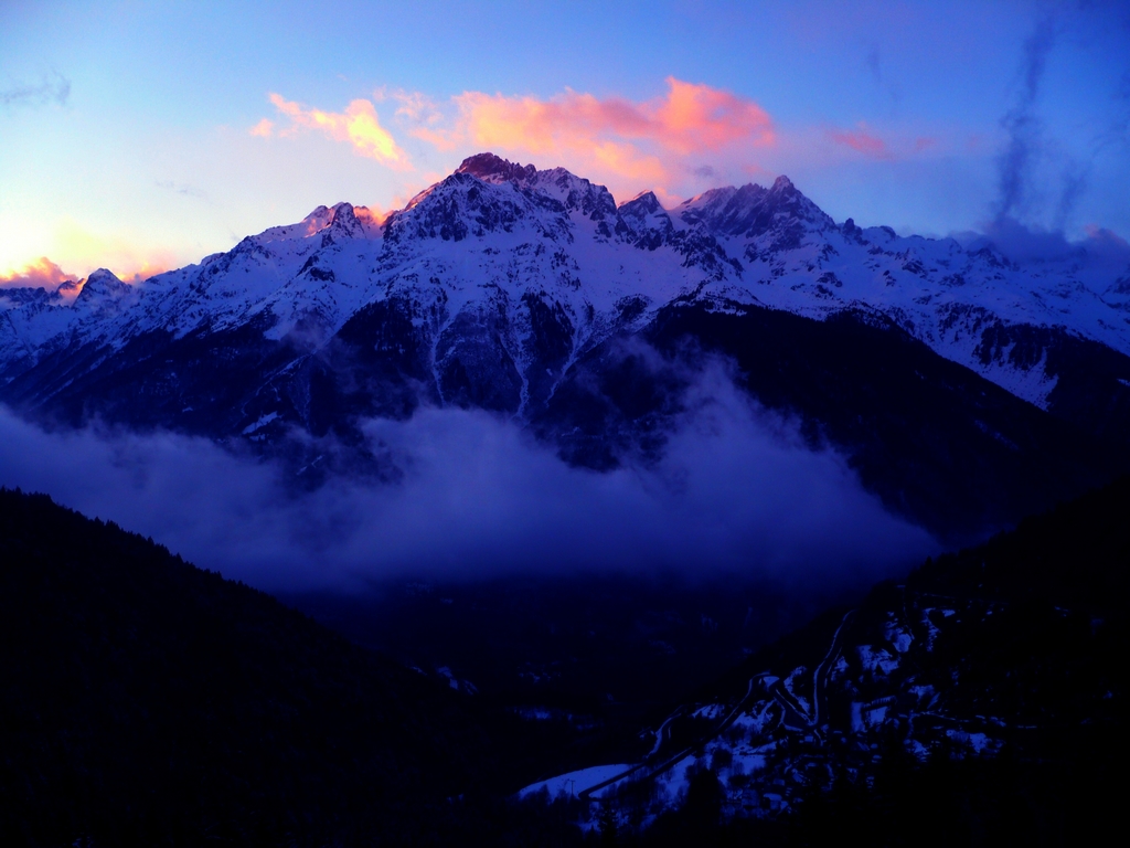 Wallpapers Nature Mountains Sunset in the Mountains