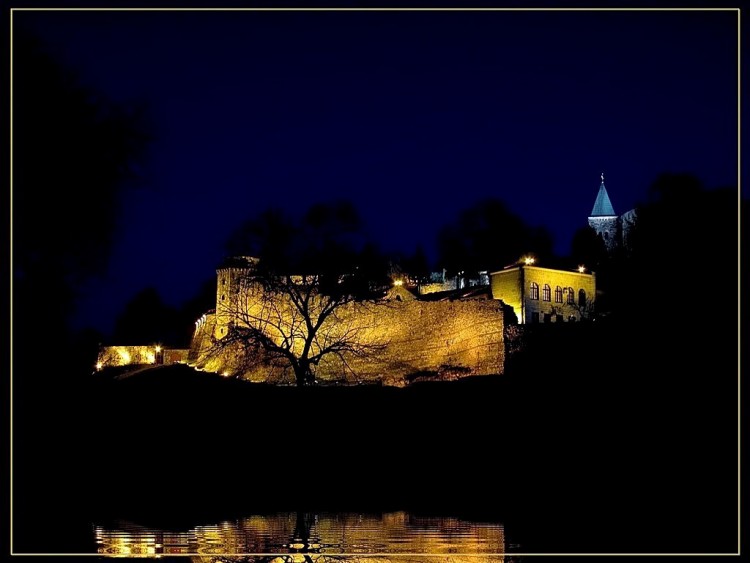 Fonds d'cran Constructions et architecture Chteaux - Palais Nuit 