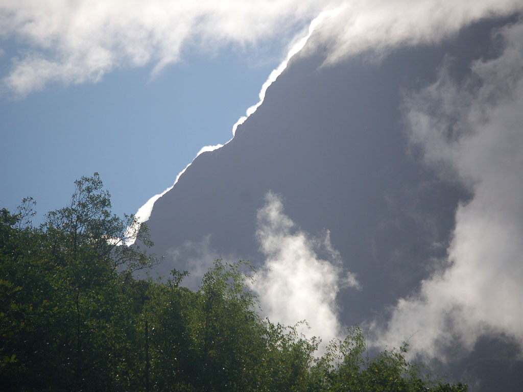 Fonds d'cran Nature Ciel - Nuages contre jour