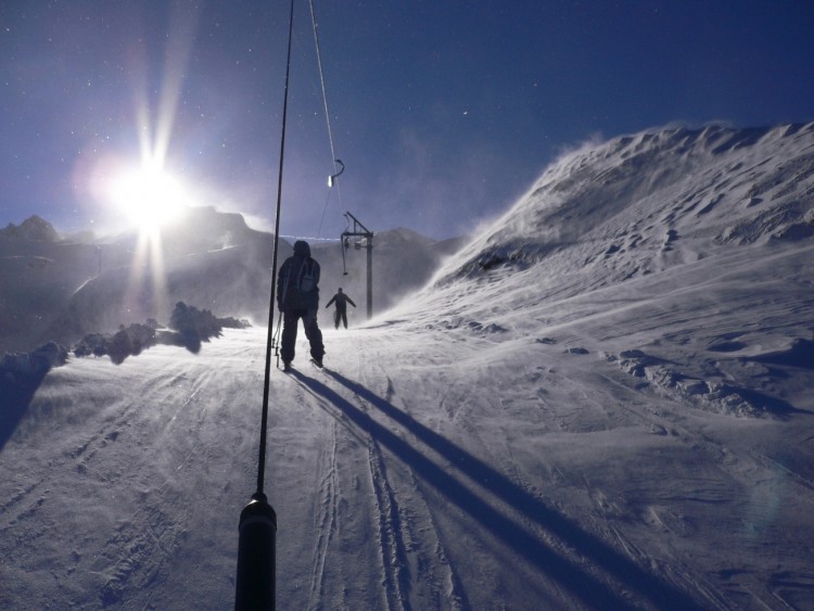 Fonds d'cran Sports - Loisirs Ski Vers la lumire blanche !